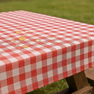 Oil Proof Checked Picnic Tablecloth For Outdoor Camping And Traditional Red White Gingham Style